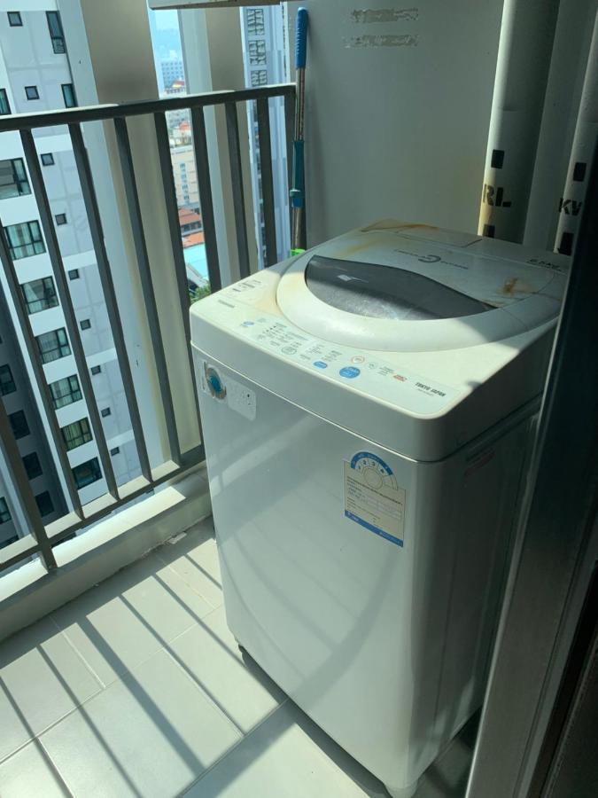The Base Apartment Pattaya Exterior foto