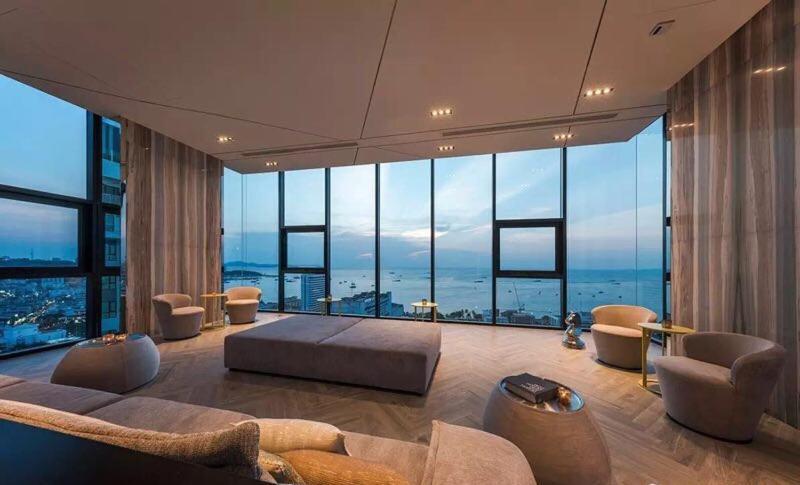 The Base Apartment Pattaya Exterior foto