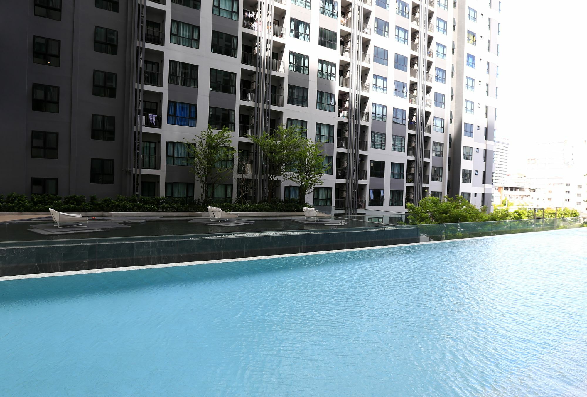 The Base Apartment Pattaya Exterior foto