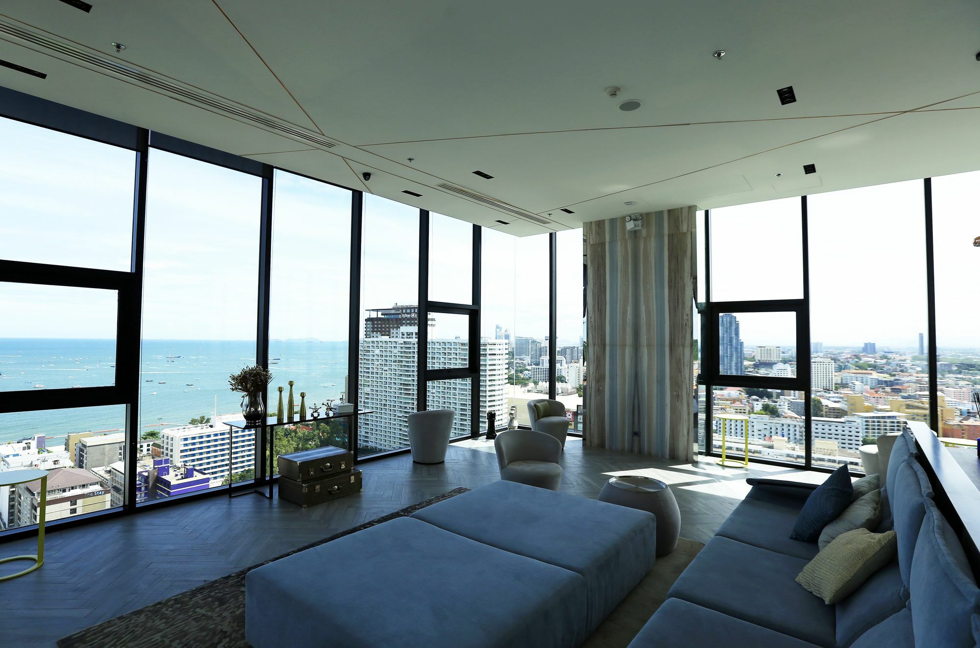 The Base Apartment Pattaya Exterior foto