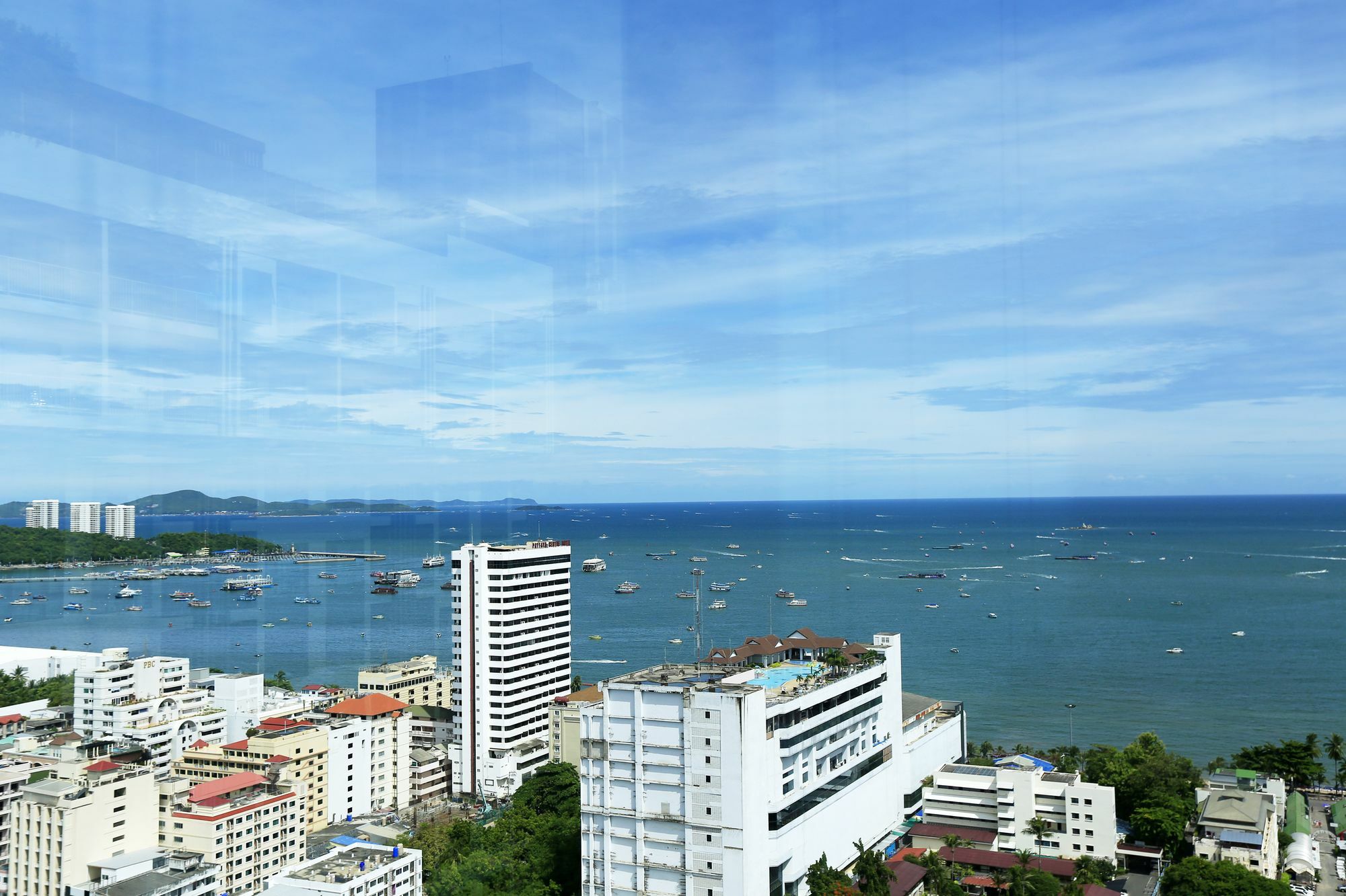 The Base Apartment Pattaya Exterior foto