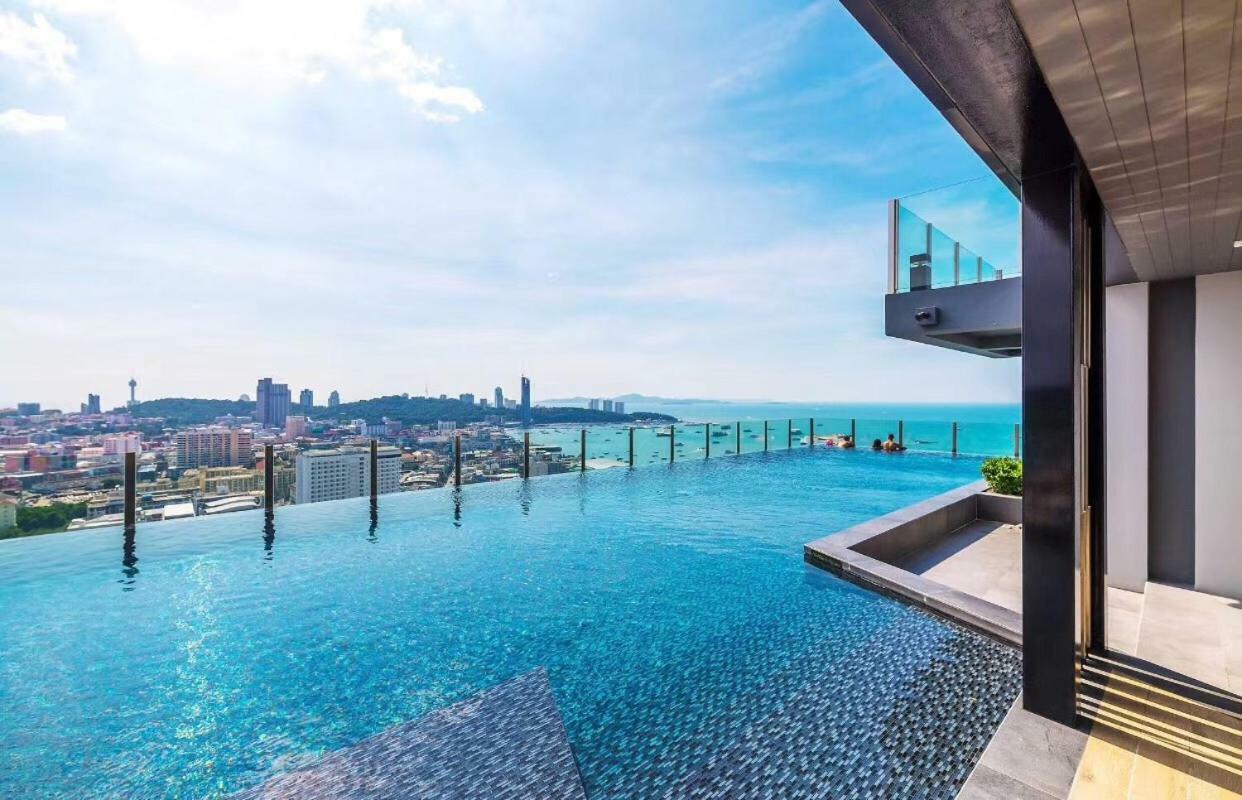 The Base Apartment Pattaya Exterior foto